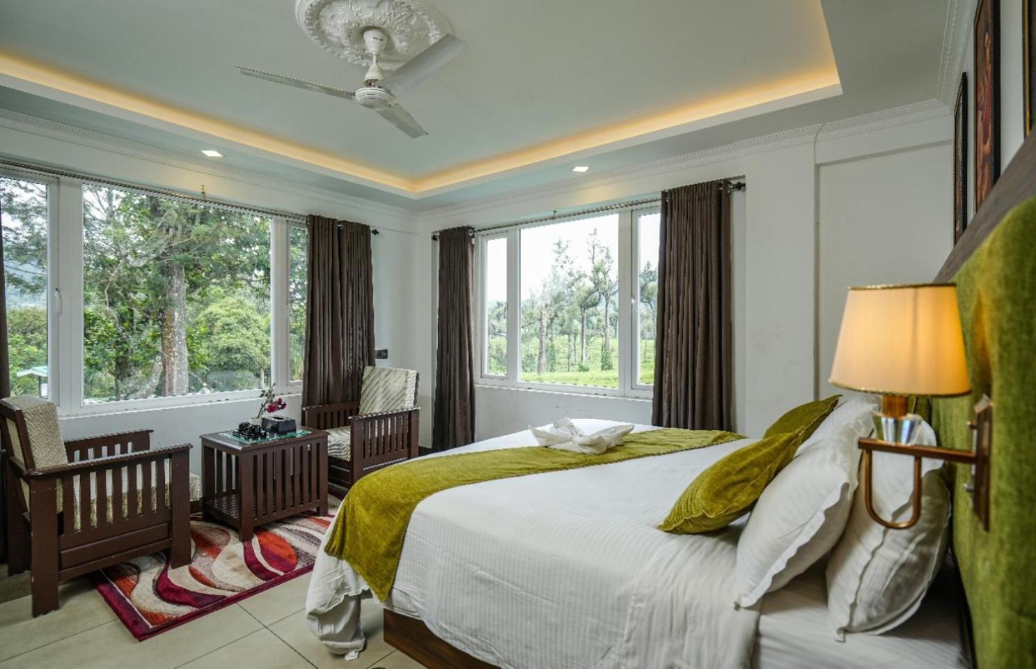 Lumino Winter Castle Hotel Pooppara Екстериор снимка
