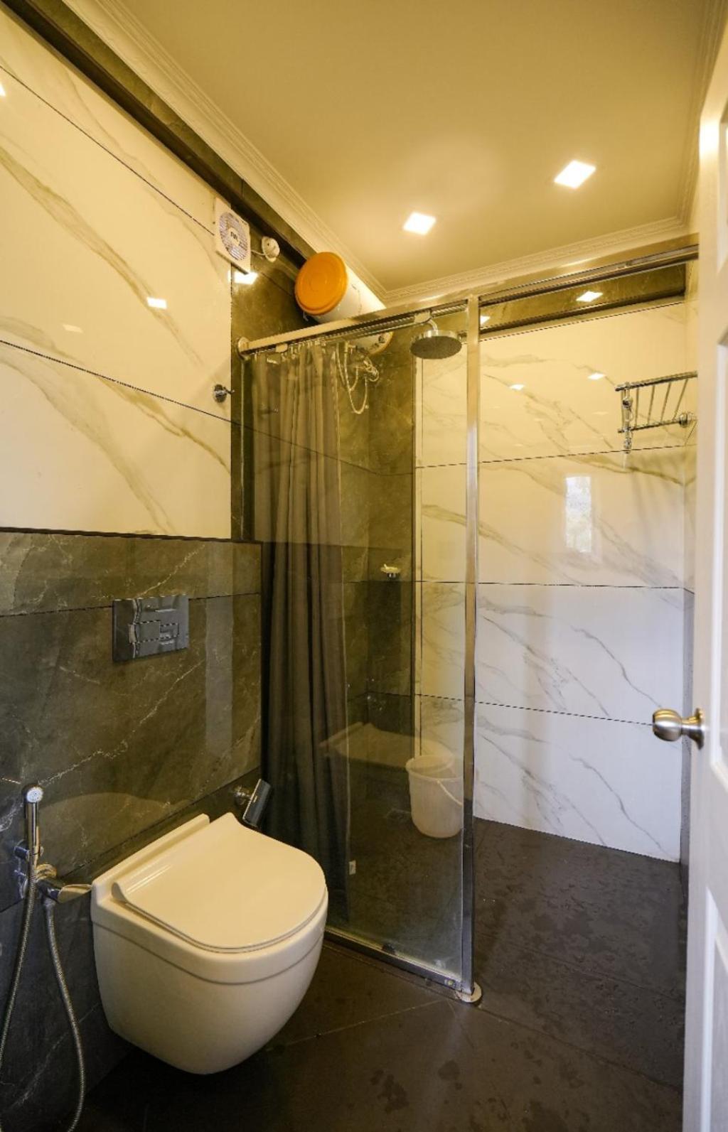Lumino Winter Castle Hotel Pooppara Екстериор снимка