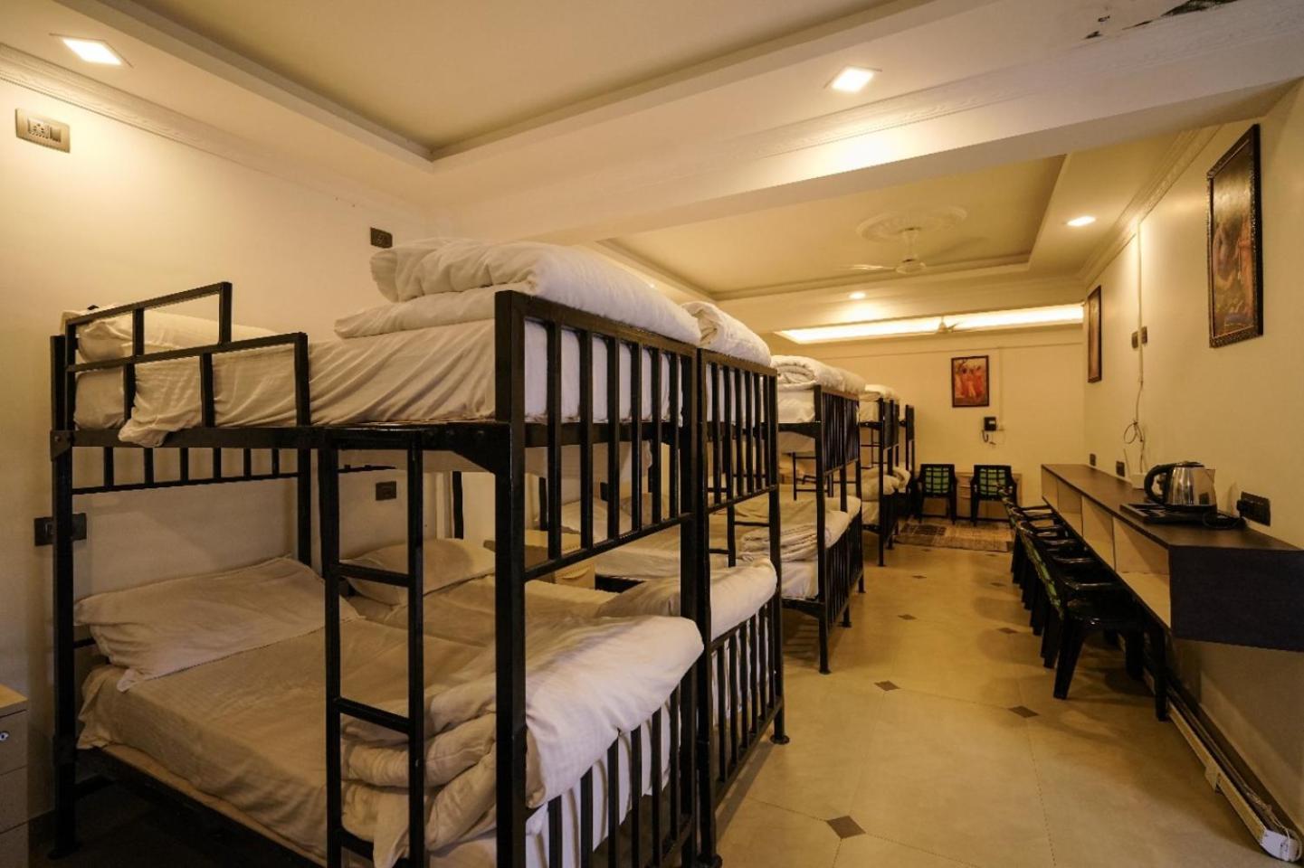Lumino Winter Castle Hotel Pooppara Екстериор снимка